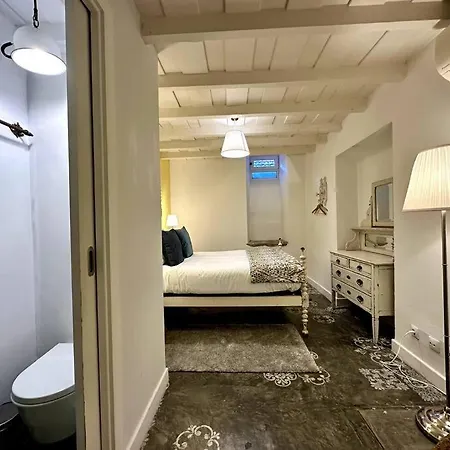 Budget 2 Bed In Bica W Air Con - Belle Epoque