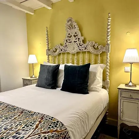 Apartment Budget 2 Bed In Bica W Air Con - Belle Epoque