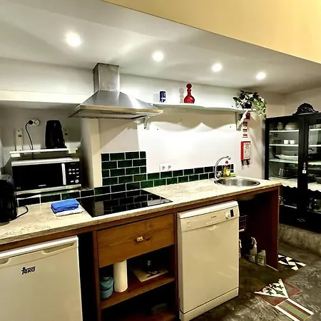 Budget 2 Bed In Bica W Air Con - Belle Epoque Лиссабон
